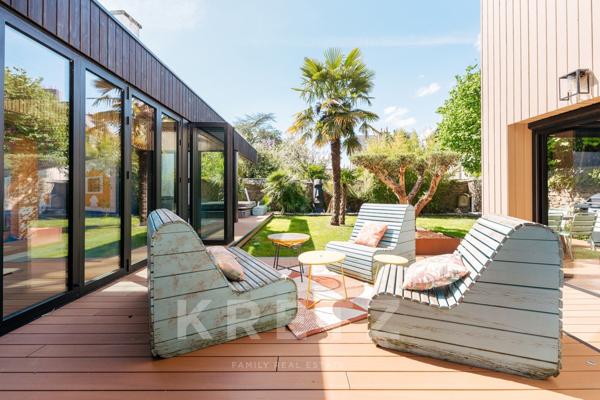 Maison de caractère rénovée avec piscine intérieure – Vannes centre