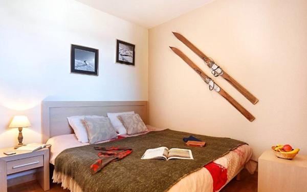 INVESTISSEMENT LOCATIF  FONTCOUVERTE-LA TOUSSUIRE  Résidence de Tourisme Les Chalets des Cîmes  5,5 % de rentabilité