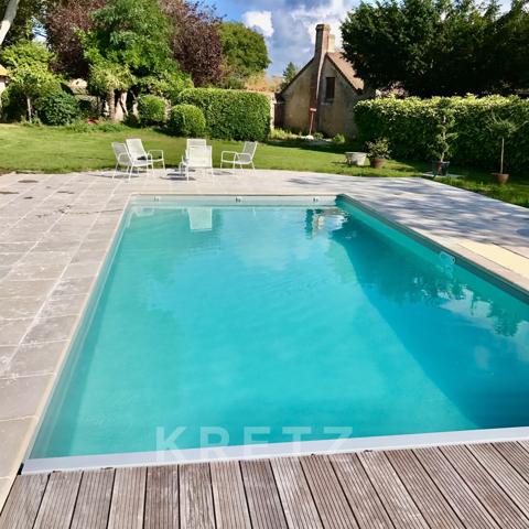 À 400m de la mer, Petit Château néo Louis XIII du XIXe, parc de 0.73ha avec piscine