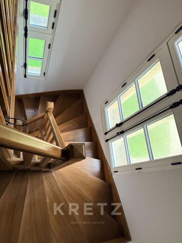 À 400m de la mer, Petit Château néo Louis XIII du XIXe, parc de 0.73ha avec piscine