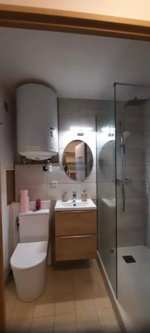 Location                                                      Appartement
                        
                     1 pièces                      19 m2                     à Saint-Aygulf