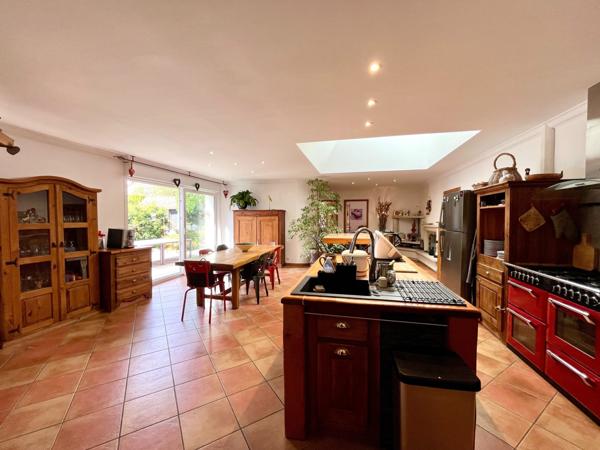 Maison 7 pièce(s) 6 chambre(s) 187 m²
