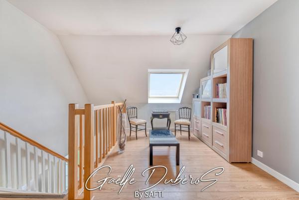 Agréable maison 4 chambres avec garage *** Pré visite 3D disponible sur demande***