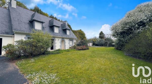 Maison 8 pièces de 155 m² à Gouesnach (29950)