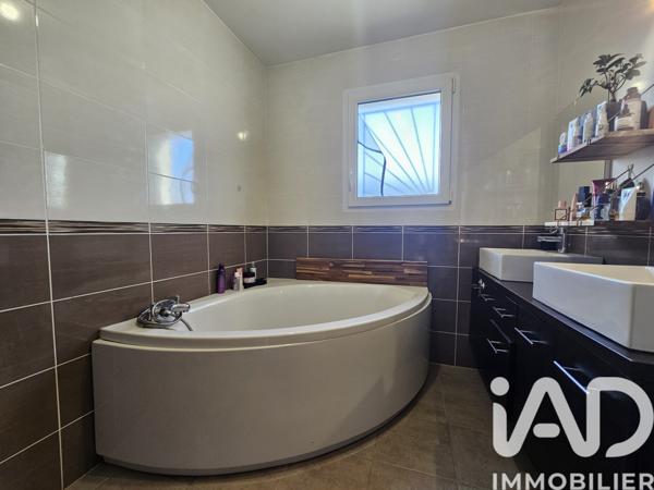 Location maison 4 pièces 98 m² Castelsarrasin