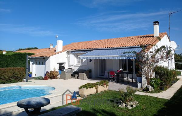 Maison plain-pied lumineux piscine et terrain de 1259 m2