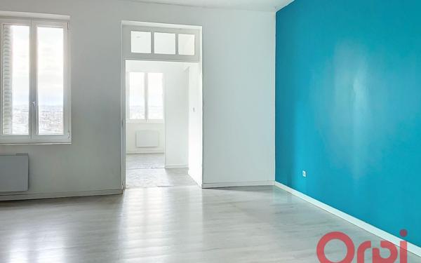 Immeuble à vendre    8 pièces •  Montluçon