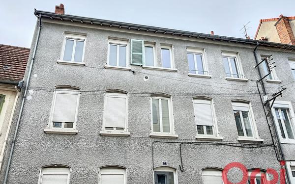 Immeuble à vendre    8 pièces •  Montluçon