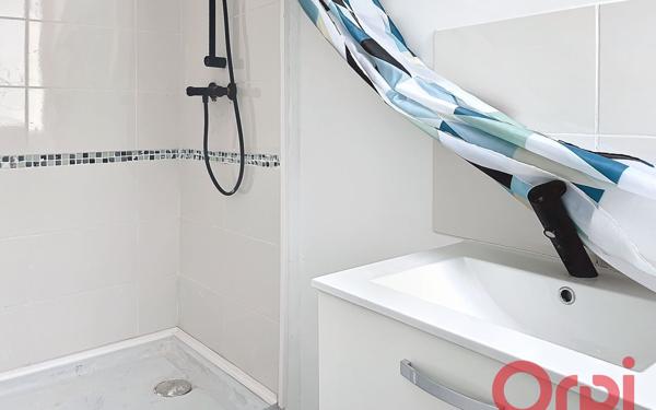 Immeuble à vendre    8 pièces •  Montluçon