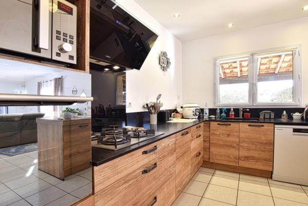 Villa de plain-pied avec piscine, à 20 minutes de Montpellier