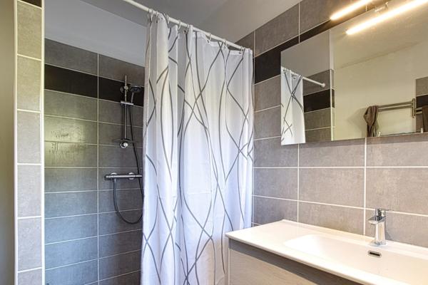 Villa de plain-pied avec piscine, à 20 minutes de Montpellier