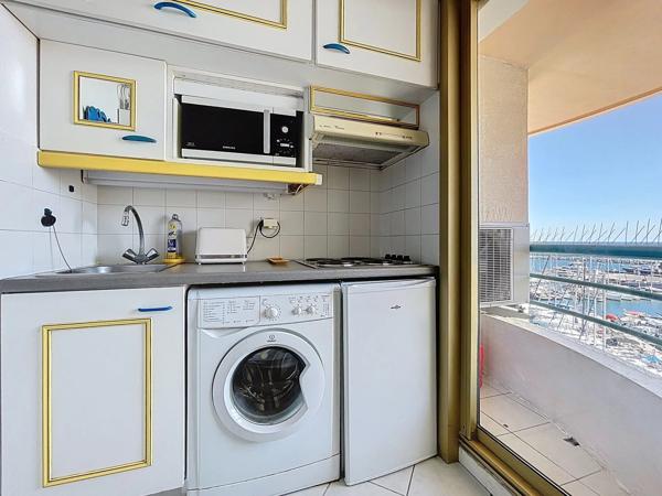 Studio avec vue imprenable sur le port de fréjus