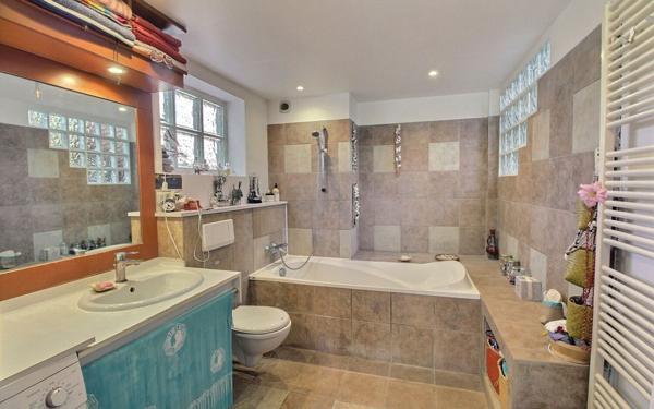 Maison à vendre    9 pièces •  Le Perreux-sur-Marne