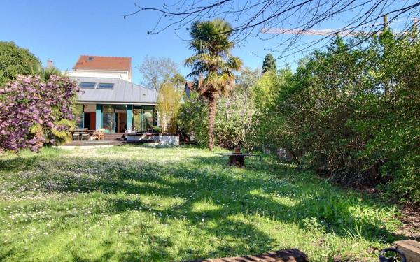 Maison à vendre    9 pièces •  Le Perreux-sur-Marne