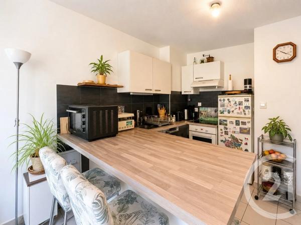 Appartement F3 à vendre  3 pièces - 65,28 m 2   STE RADEGONDE  - 12