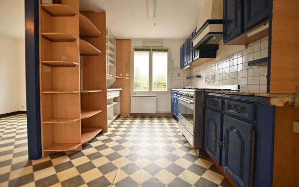 Maison à vendre    4 pièces • 142 m2 Rue