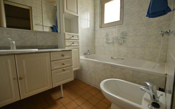 Maison à vendre    4 pièces • 142 m2 Rue