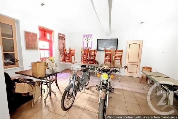 Immeuble à vendre  202 m 2   CUGNAUX  - 31
