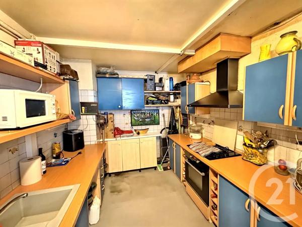 Immeuble à vendre  202 m 2   CUGNAUX  - 31