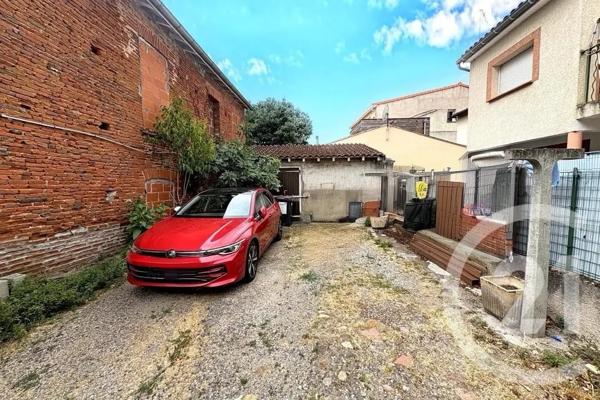 Immeuble à vendre  202 m 2   CUGNAUX  - 31