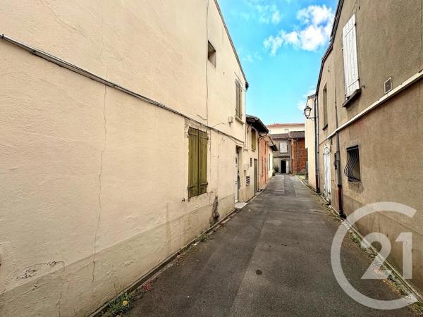 Immeuble à vendre  202 m 2   CUGNAUX  - 31