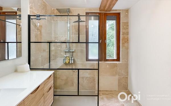 Maison à vendre    5 pièces •  Bus-Saint-Rémy