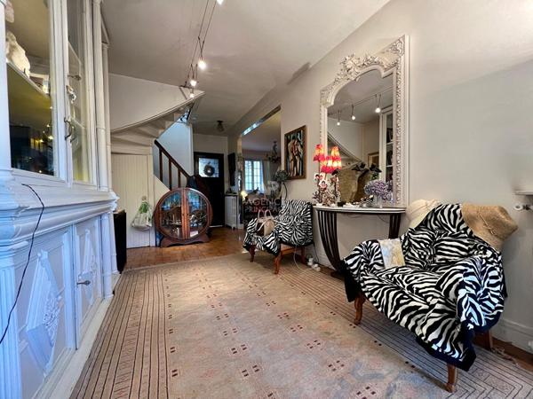 Maison Houilles 6 pièce(s) 107 m2 €680 000 ** - Référence 904