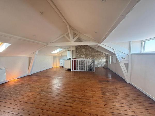IMMEUBLE SUR LE PLATEAU D'ANGOULÊME