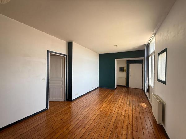 IMMEUBLE SUR LE PLATEAU D'ANGOULÊME