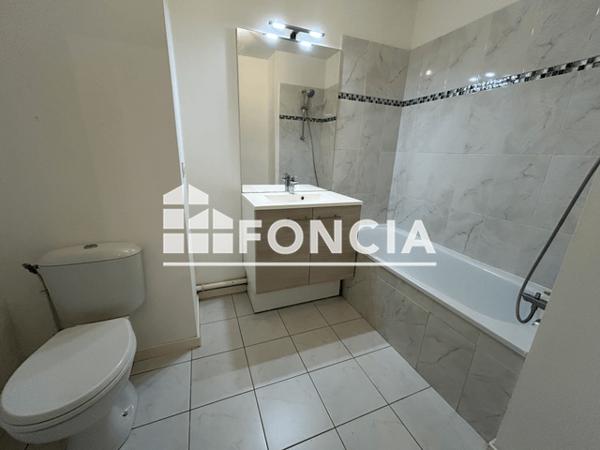 Location Appartement 2 pièces 41.1 m² - 11 TER RUE DE SAINTE ANNE Vannes 56000