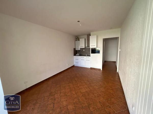 Appartement à louer 1 pièce 22.08m² Saint-Mandrier-sur-Mer (83430)
