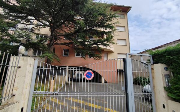 Stationnement à vendre    13 m2 Toulouse