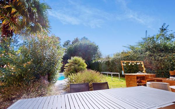 Maison à vendre    5 pièces • 155 m2 Carquefou