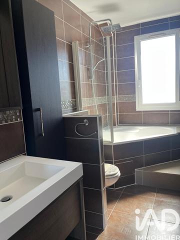 Appartement à vendre 3 pièces 63 m² Courbevoie