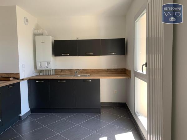 Appartement à louer 4 pièces 80.55m²