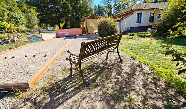 Plain pied 3 pièce(s) 65 m2 + atelier , garage et 500m² terrain Viviez