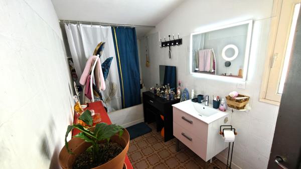 Plain pied 3 pièce(s) 65 m2 + atelier , garage et 500m² terrain Viviez