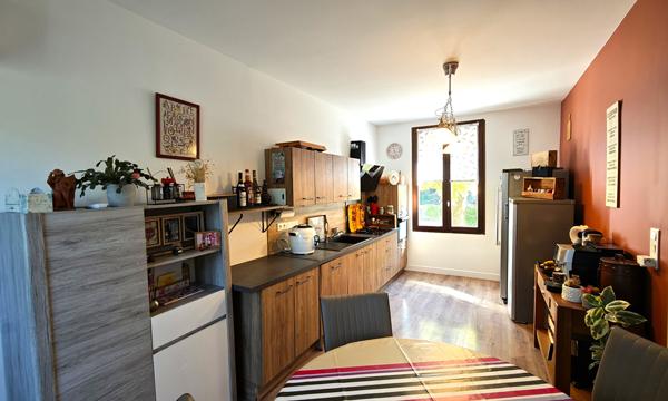 Plain pied 3 pièce(s) 65 m2 + atelier , garage et 500m² terrain Viviez
