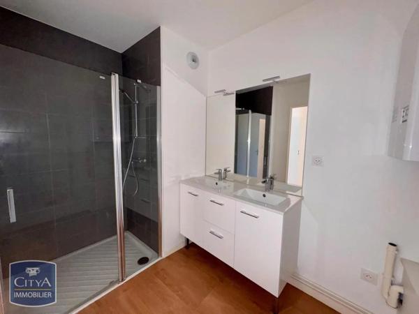 Appartement à louer 3 pièces 63.4m²