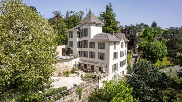 Maison de maître dans un écrin de charme et d'histoire
