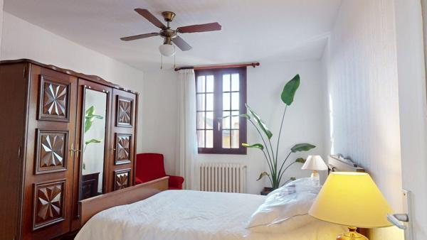 Maison de 82m² - 2 chambres possible 3 - Rond point 