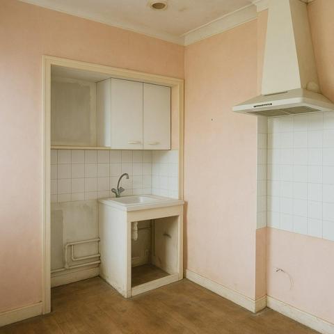 Maison de ville 11 pièces – 225 m² habitables + grenier aménageable – Ambrières-les-Vallées