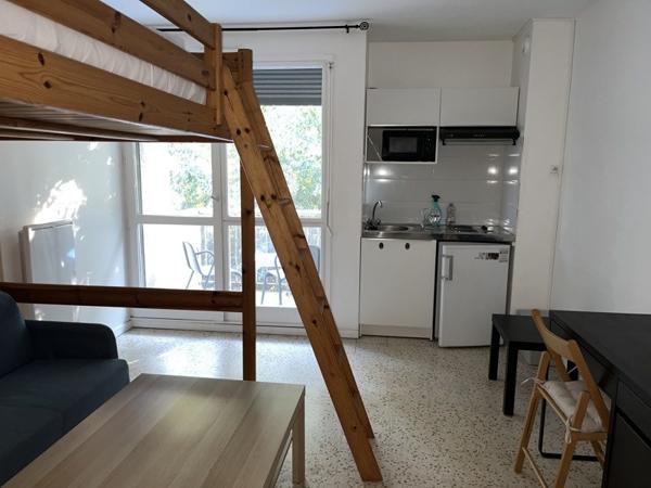 Appartement à louer 560 € CC Montpellier 1 pièce 20 m² DPE C