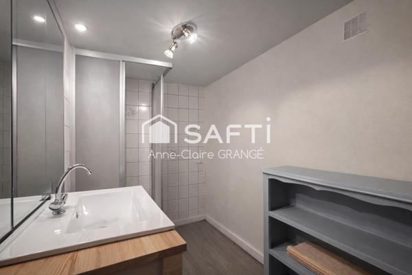 Volumes, sérénité et proximité des commodités : l'équilibre parfait.