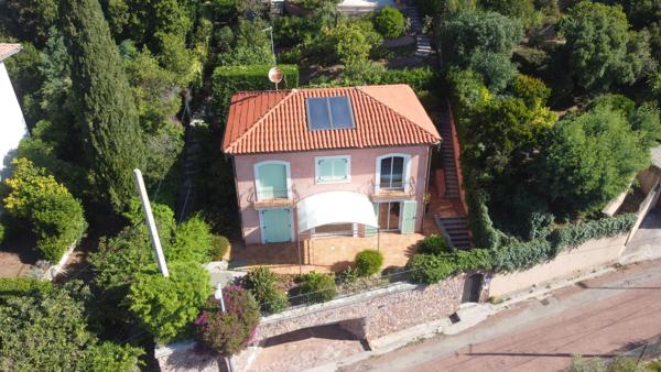 RARE ! Magnifique villa VUE MER à THEOULE !