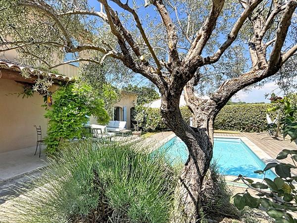 PERTUIS - Maison familiale avec piscine, terrain de 400m² plein sud - Exclusivité