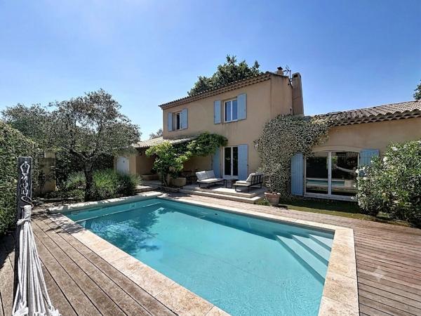 PERTUIS - Maison familiale avec piscine, terrain de 400m² plein sud - Exclusivité