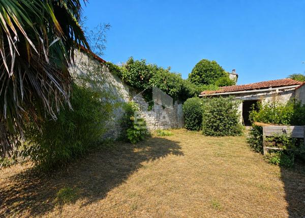 Maison à vendre - 16120 - Chateauneuf Sur Charente 4 chambres -140 m2 - jardin