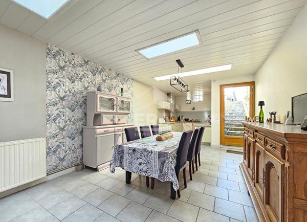 Maison à vendre - 16120 - Chateauneuf Sur Charente 4 chambres -140 m2 - jardin
