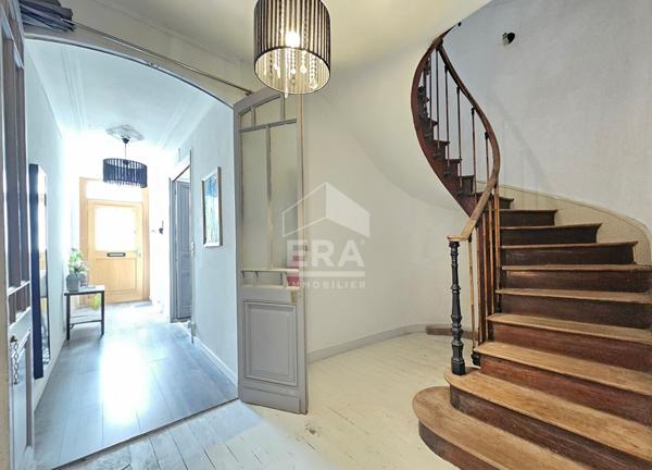 Maison à vendre - 16120 - Chateauneuf Sur Charente 4 chambres -140 m2 - jardin